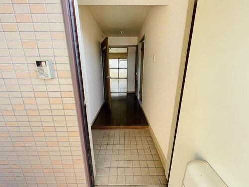 デュエム福島の玄関