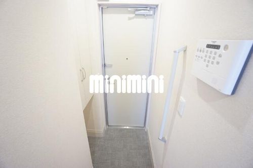 ヴィラ・ロワイヤル 七番館の玄関