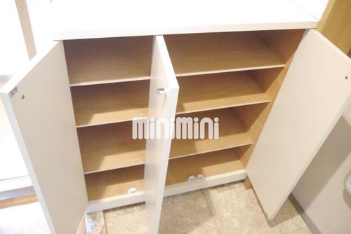 マ・メゾンの玄関