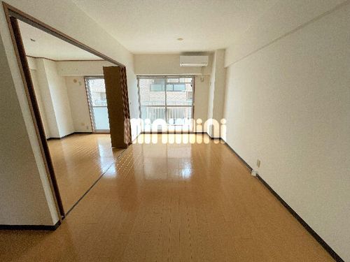 日進エクセルハイツの居間