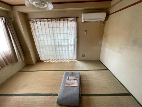 シャンポール藤美の居間