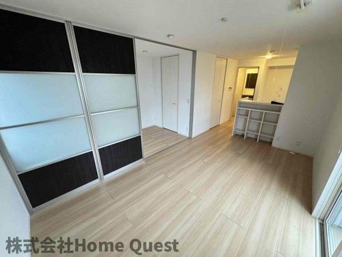 サニーコート俊徳303の居間