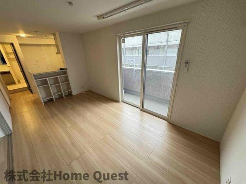 サニーコート俊徳303の居間