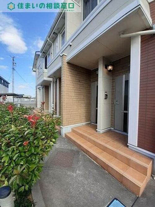 愛知県西尾市徳永町稲場(アパート)の賃貸物件の玄関