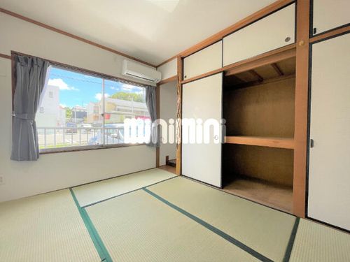 伊賀ハイツの居間