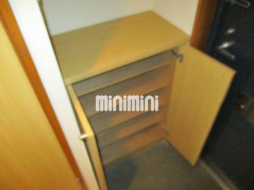 セントラル瑞穂の玄関