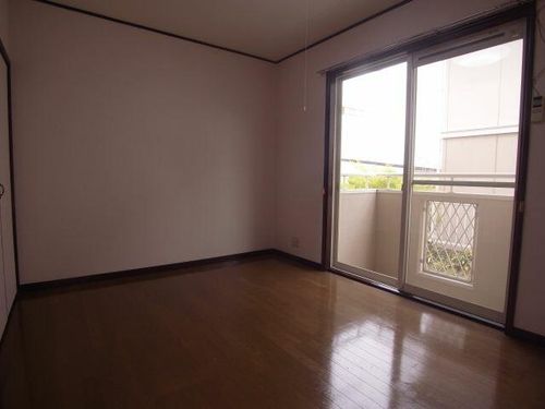 NAPORI滝の水の居間