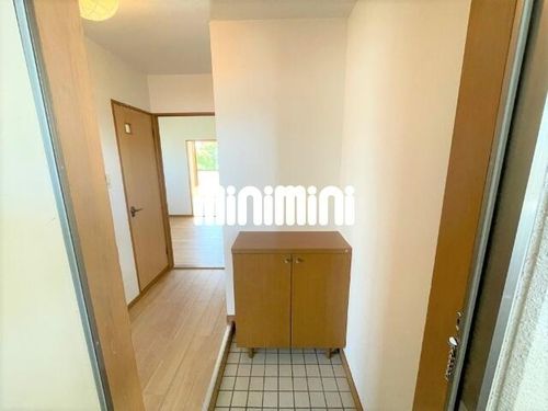 プログレス宝 A棟の玄関