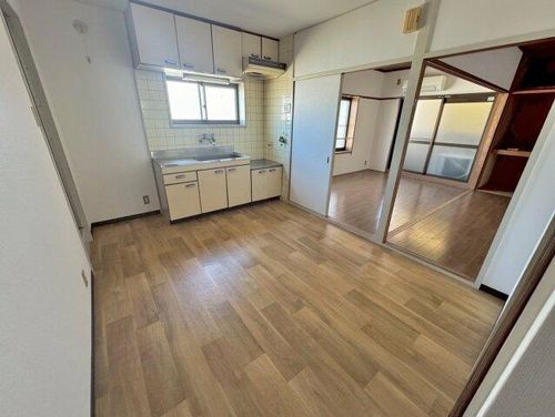 地下鉄谷町線喜連瓜破駅3階建築43年の内装