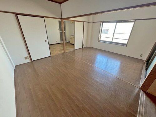 地下鉄谷町線喜連瓜破駅3階建築43年の内装