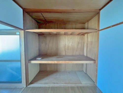 地下鉄谷町線喜連瓜破駅3階建築43年の内装