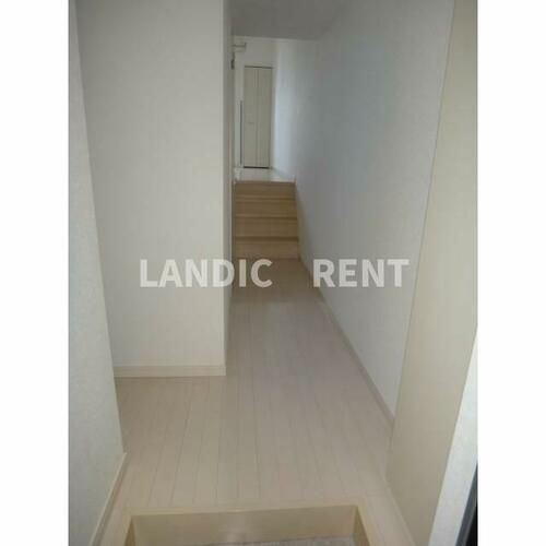 セレーナ清水の玄関