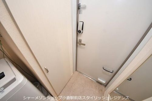 クレイノIRIEⅡの玄関