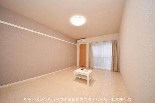 クレイノIRIEⅡの居間