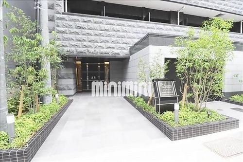 プレサンスTHE久屋大通レジェンドの玄関