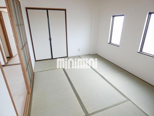 メゾンドフォーレ大塚Ⅱの居間