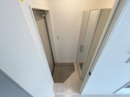 大阪府大阪市生野区小路東3丁目(アパート)の賃貸物件の玄関