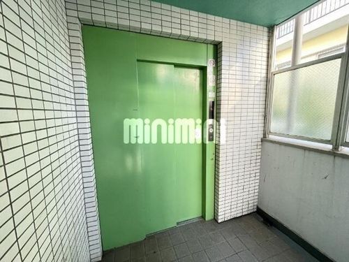 セントラルハイツ平針の玄関