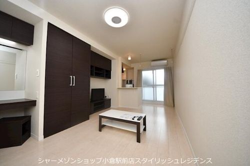 レオネクストKUZUHAⅡの居間