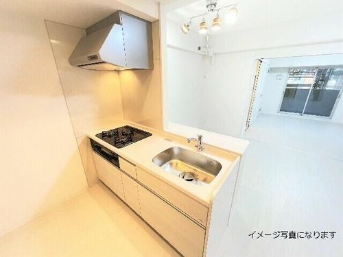 グランドソレイユ伝馬902のキッチン