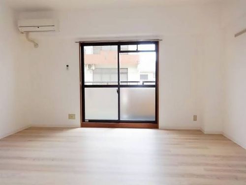 パラディーゾ大宮の居間