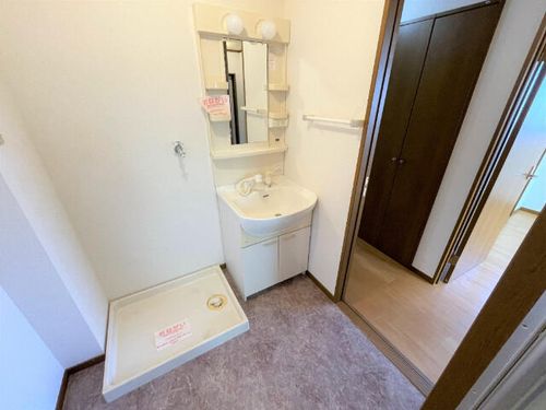 ウイングイーストの内装