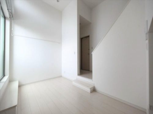 サンエイブリッジⅡの居間