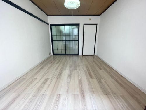 フォーブル鈍池の居間