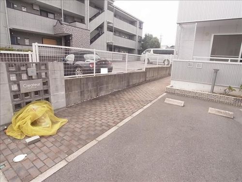 クレアトールの玄関