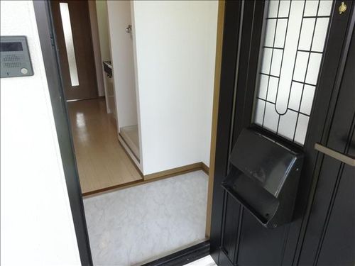 ポポラーレあさひの玄関