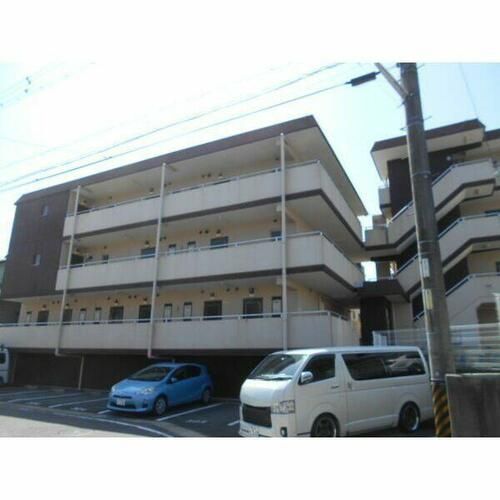 グリーンハイツ東山の外観