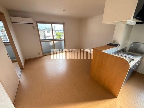 メルベーユ・ボヌール D棟の居間