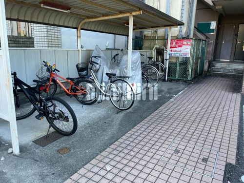 ベル・ドミ-ルの玄関