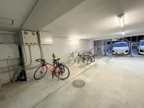 ファーストスプリングの玄関