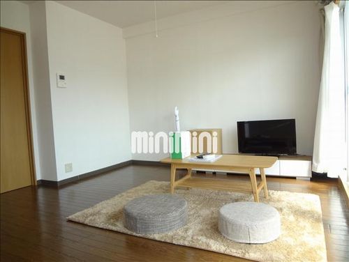 FamilleⅡ (ファミールⅡ)の居間