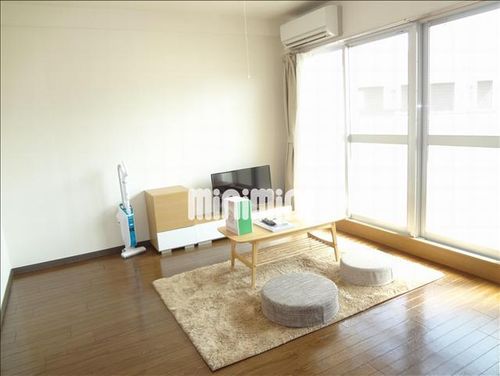 FamilleⅡ (ファミールⅡ)の居間