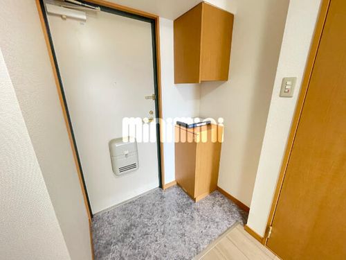 アーバンシティ幸田の玄関