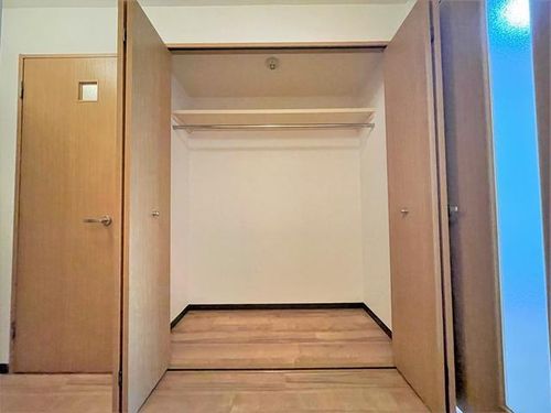 イエローシダー金山の内装