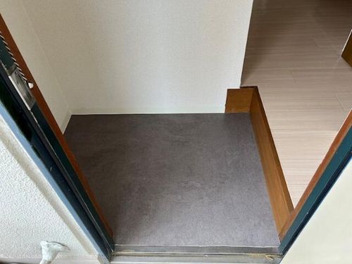 高津マンション301の玄関