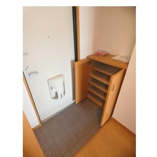 福岡県春日市光町2丁目(マンション)の賃貸物件の玄関