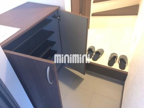 LE COCON砂口町の玄関