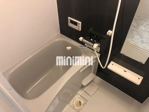 LE COCON砂口町の風呂