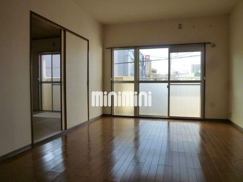 NTビル平針の居間