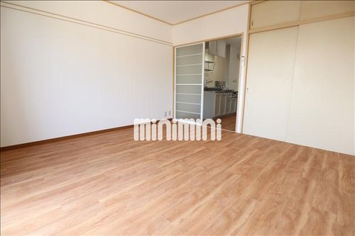 サンライフ末盛の居間