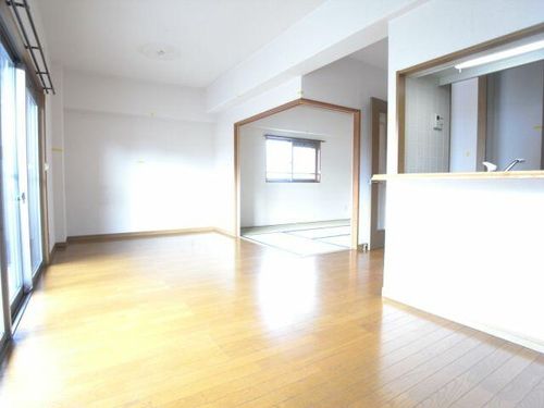 社ヶ丘ヒルズの居間