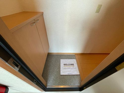 レクサスB棟の玄関