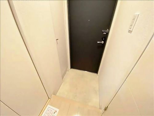 プロシード新栄の玄関