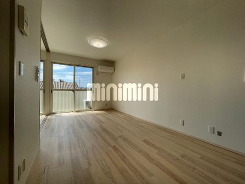 BIOTHERM (ビオテルム)の居間