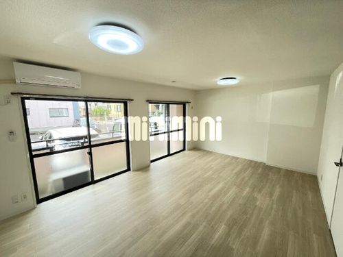 愛知県西尾市永吉3丁目(マンション)の賃貸物件の居間