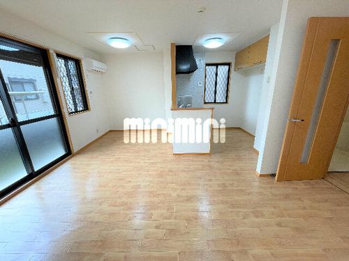 アスコット C棟の居間